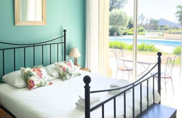 Exclusive Authentic Riviera Villa - Private Pool, Pétanque Court, Panoramic Mediterranean Sea & Estérel Mountain Views - Foto 28