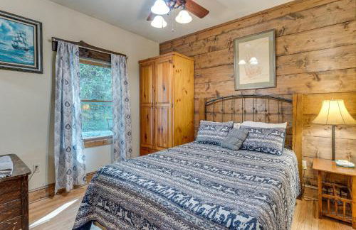 Deck and Sauna Avalon Woods Riverfront Retreat - Foto 20