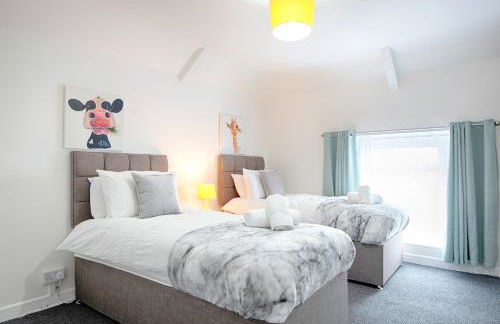 City Access - 3 Beds - Parking - Smart TVs - Foto 2