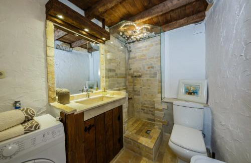 Rustic villa Radosic with indoor pool - Foto 34