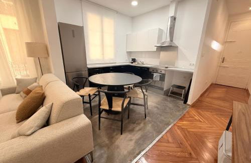 Modern Comfort in Madrid 2BR Gem - Photo 4