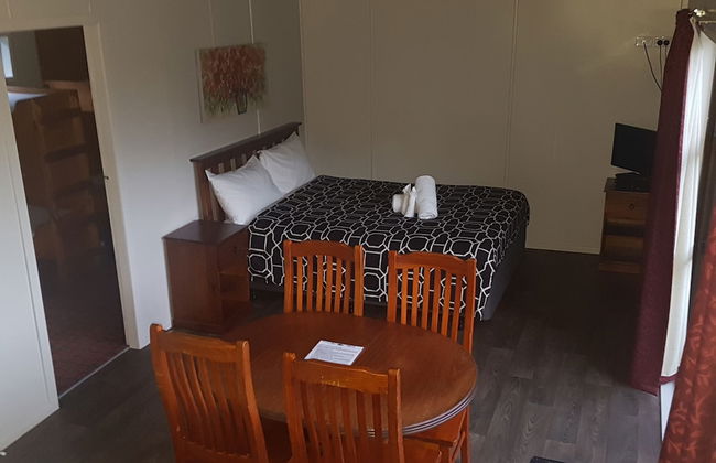 Oamaru Bay Tourist Park - Photo 3