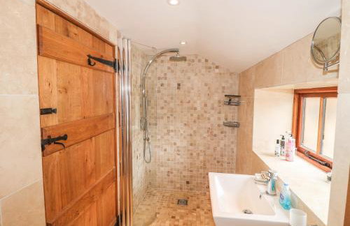 The Cow Barn - Photo 12