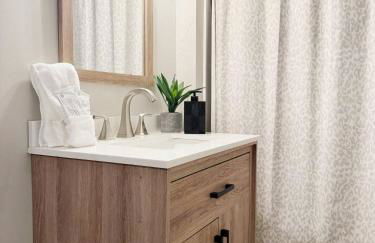 Suite Home Indiana Apartments - Photo 40