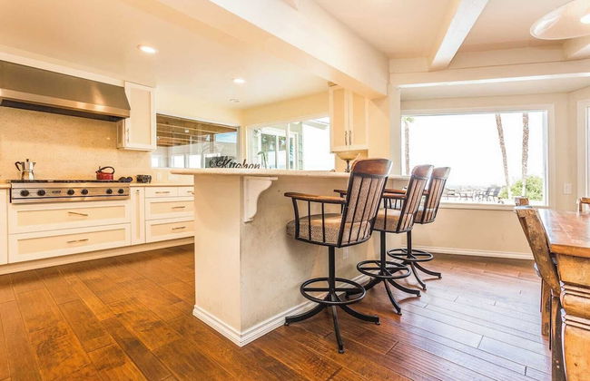 Oak Hills by Avantstay Panoramic View, Pool, Spa - Foto 19