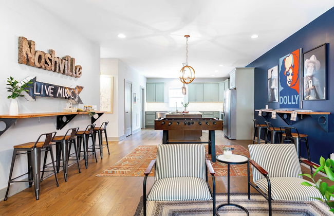 Waverly by Avantstay Nashville-inspired Townhome w/ Luxury Kitchen, Pool Table - Foto 7