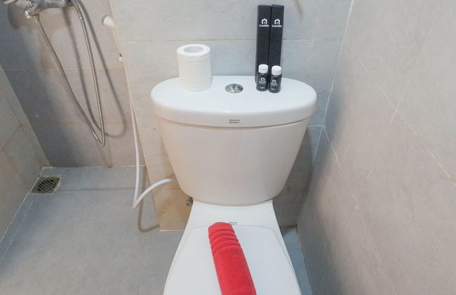 Calm And Relaxing Studio Apartment At Taman Melati Surabaya - Foto 10