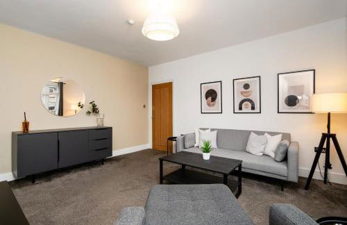 3 Bedroom House-Free Parking-by Holiday Homes - Foto 8