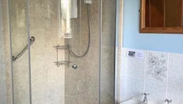 Brookleys - Photo 4, Shower