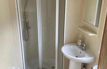 Discover Serenity in Our 3-Bed Static Caravan at Clarach Bay Holiday Village! - Foto 28