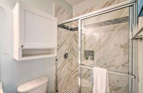 Breezy Galveston House with 2 Decks and Ocean Views! - Foto 16