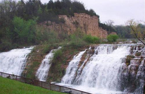 Peaceful 2-bedroom townhome retreat w/wooded view - Foto 28