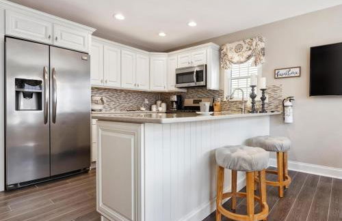 Balcony View, Updated Interior, Close to the Beach! - Foto 16