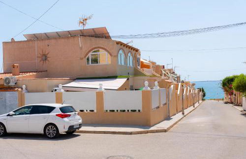 CASA Adosada obra nueva Calas santa pola del este 50 metros del mar - Foto 2