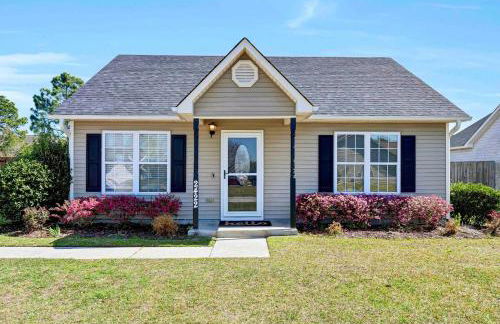 Relaxing 3 Bedroom Home Close to Beach & Airport! - Foto 1