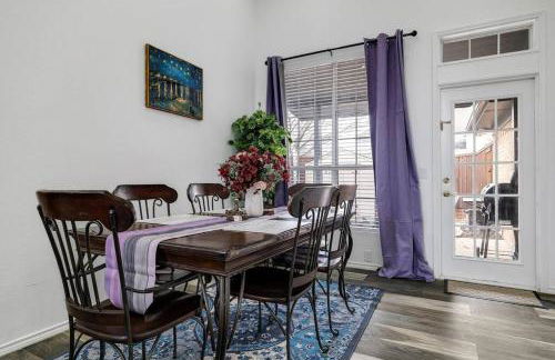 Frisco Resort Style Home w/Spa - Foto 18