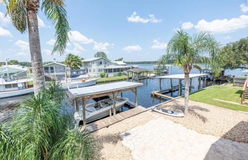 Waterfront St Johns River near springs with boat dock and water sports - Foto 10