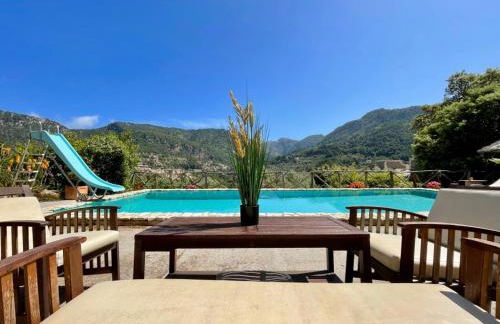 Fabulous Rustic Villa Set On Mountain With Unique Views - Foto 2