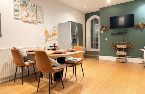 Autumn’s Retreat - Photo 3