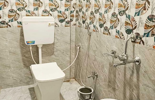 Janani Niwas Matheran - Photo 23