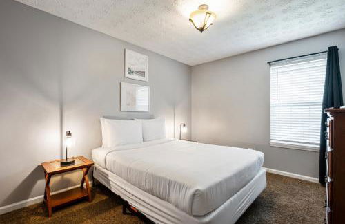 Fenced BKYD & Firepit 1 Mile To Lakepoint Sports - Foto 5