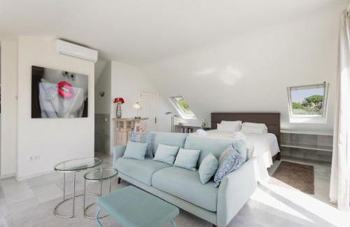 Marbella, Costabella - Beachfront Villa with Heated Pool - Photo 68