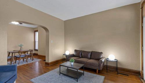 Your Central Columbus Retreat Awaits 5 BR 2 Bath - Foto 3