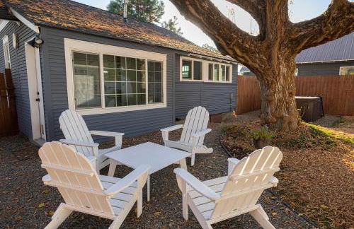 Charming Cozy Cottage with Hot Tub - Foto 2