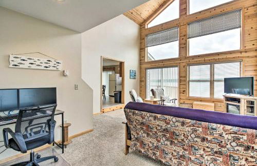 Dock and Fire Pit Shamineau Lake Retreat! - Foto 8