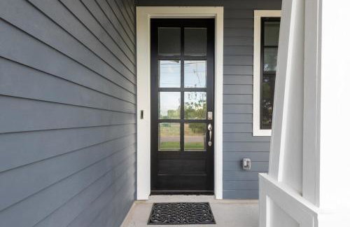 Discover the Riverwalk from New Craftsman Family Home - Foto 6