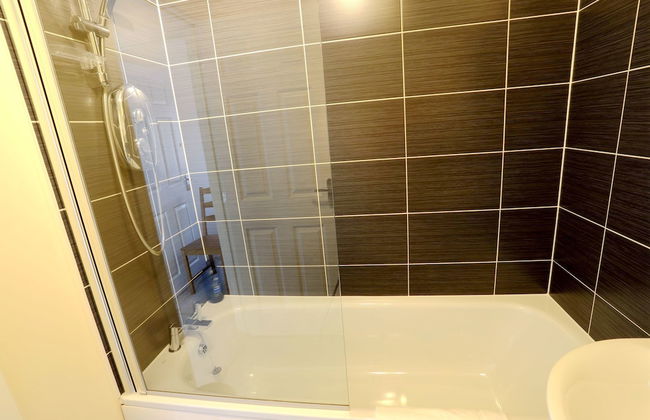 Birmingham Airport/NEC Beauty Homebase - Photo 33