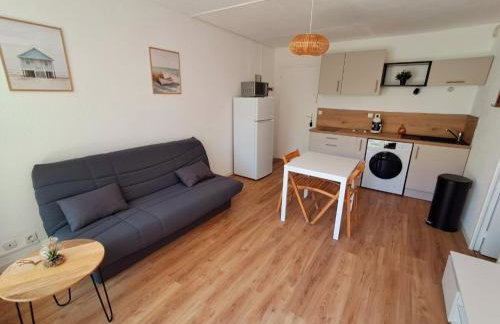Appartement refait à neuf, climatisé, en rez-de-jardin, à 30 secondes de la plage - Foto 7