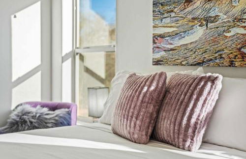 Timber & Tin D 2Bed 2Bath w Pool & Rooftop Deck - Foto 45