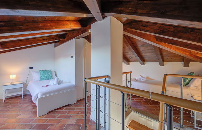 La Voce Del Lago Pied Dans L' Eau - Foto 6