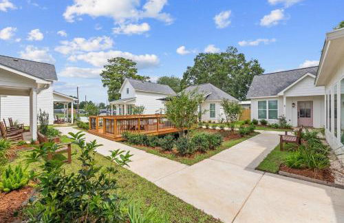 New Breezy Cottage - King Bed - Mini-Golf - Park - Foto 39