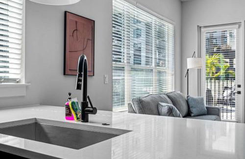 Luxury Condo Sleep the Whole Family Pool and Gym - Foto 25