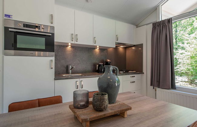 Comfortable Bungalow on the Veluwe - Photo 4