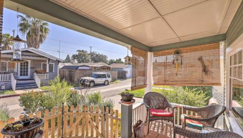 Charming Craftsman Bungalow with Garden and Hot Tub! - Foto 3