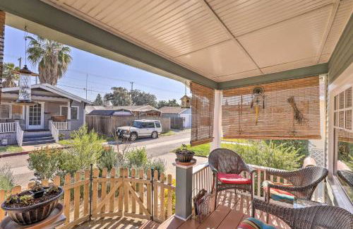 Charming Craftsman Bungalow with Garden and Hot Tub! - Foto 3