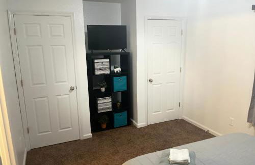 3 Bed 3 Bath Townhome - Foto 6