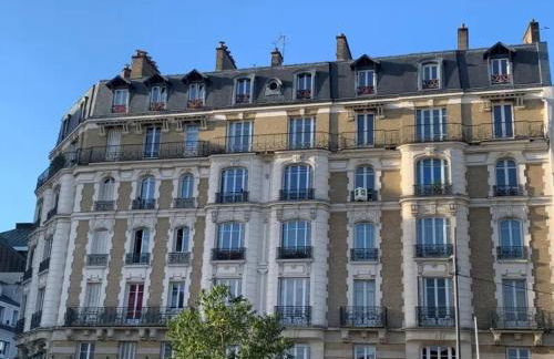 Grand appartement Haussmannien à 12 min de Paris - chic spacious classic Parisian apartment - Foto 6