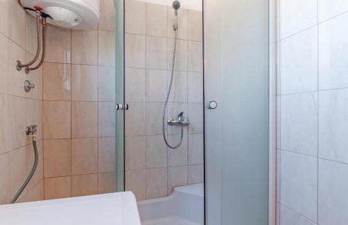 Six-Bedroom Holiday Home In Sv Filip I Jakov - Foto 49