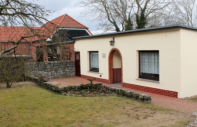 Bungalow in Alt Bukow Near the Beach - Photo 1