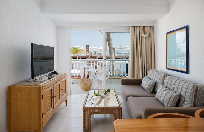 Plus Fariones Apartamentos - Photo 25