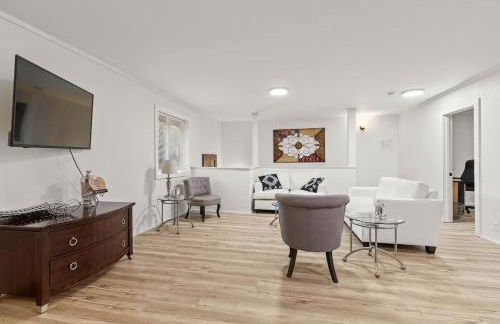 4-Bedroom Chateau in Southern Washington- Luxurious Retreat with Pond & Creek - Foto 45