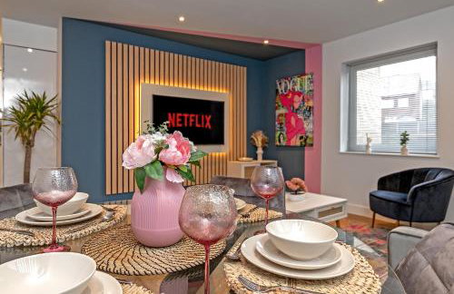 SUPERIOR AIRPORT SUITE, FREE Parking, Stylish, BALCONY, Two Bathrooms, Close To Airport, Station & Centre - Foto 29