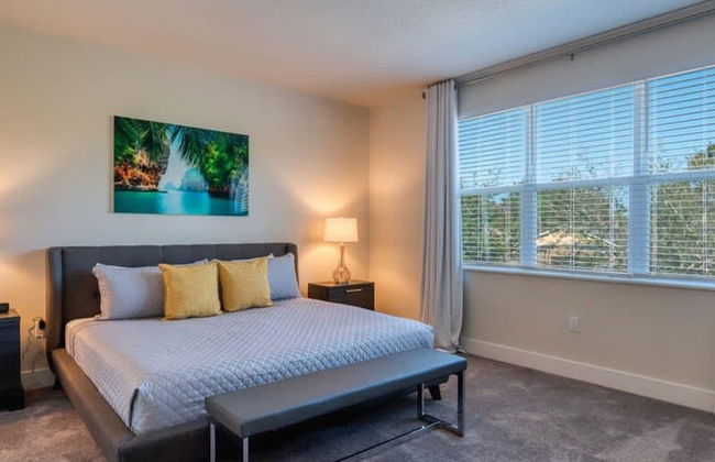 Spacious New Modern Retreat - Foto 34