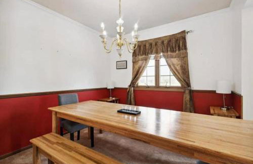 Near Shopping & Dining- The South Bend Bungalow - Foto 21