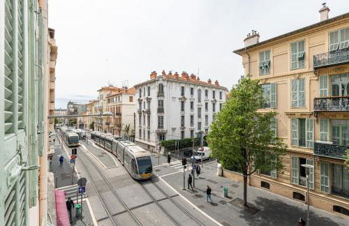 Large 3 Bdr City Center - Photo 21