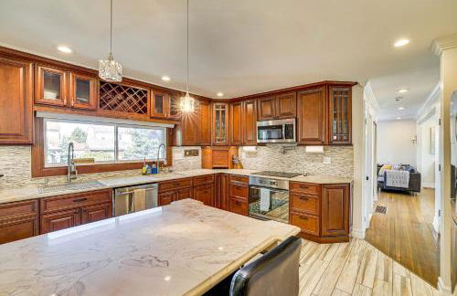 Near Yale and Lighthouse Point Beach Home with Pool! - Foto 10